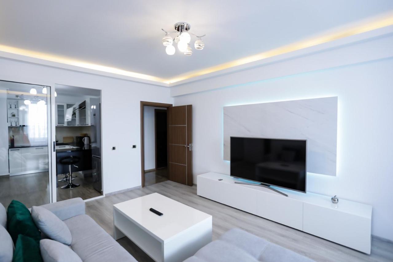 Isaran Apartament With Panoramic City View Braşov Esterno foto