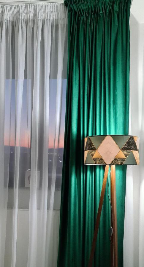 Isaran Apartament With Panoramic City View Braşov Esterno foto