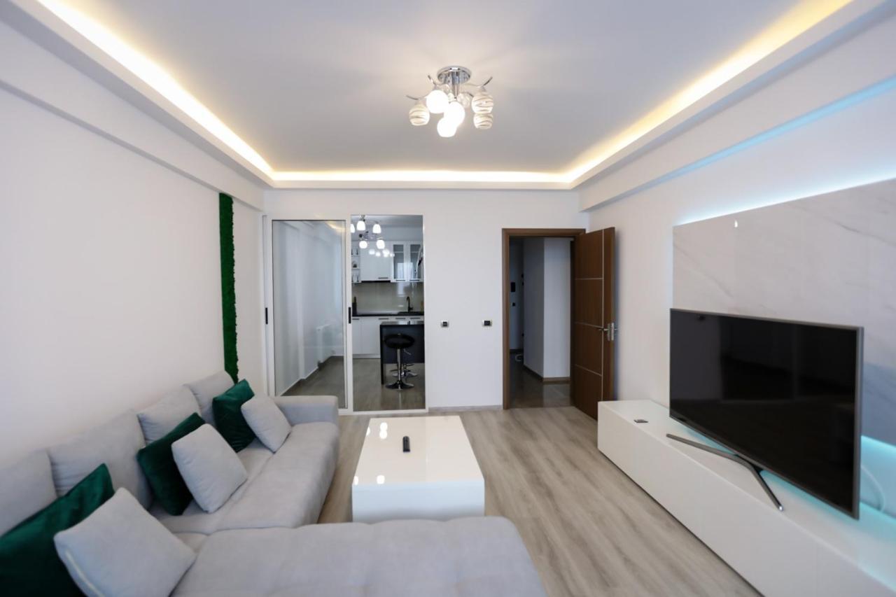 Isaran Apartament With Panoramic City View Braşov Esterno foto