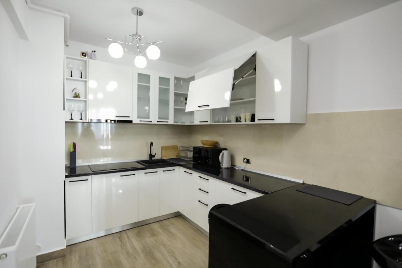 Isaran Apartament With Panoramic City View Braşov Esterno foto