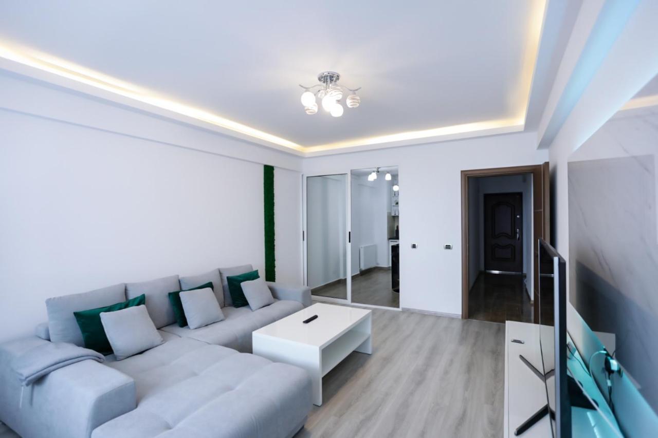 Isaran Apartament With Panoramic City View Braşov Esterno foto