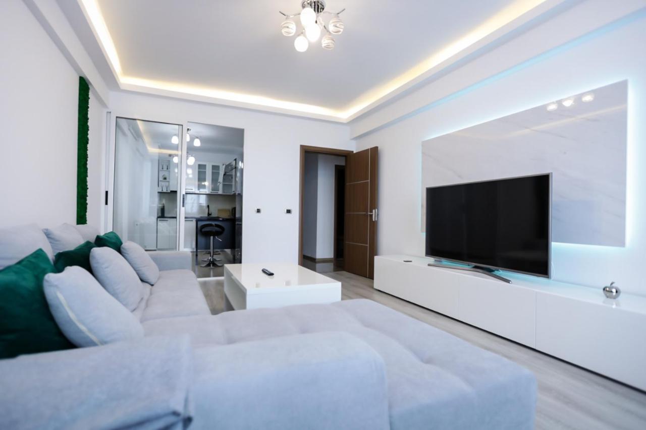 Isaran Apartament With Panoramic City View Braşov Esterno foto